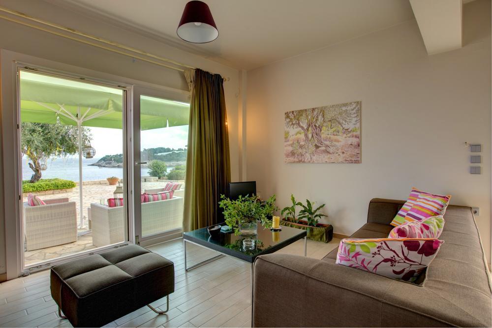 Villa Terra Del Nonno With Sea Views & Pool Gaios Room photo
